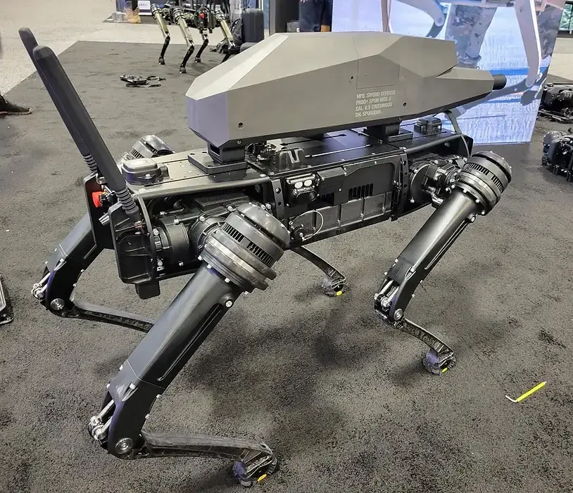 רובוט ארבע-רגלי של חברת Ghost Robotics